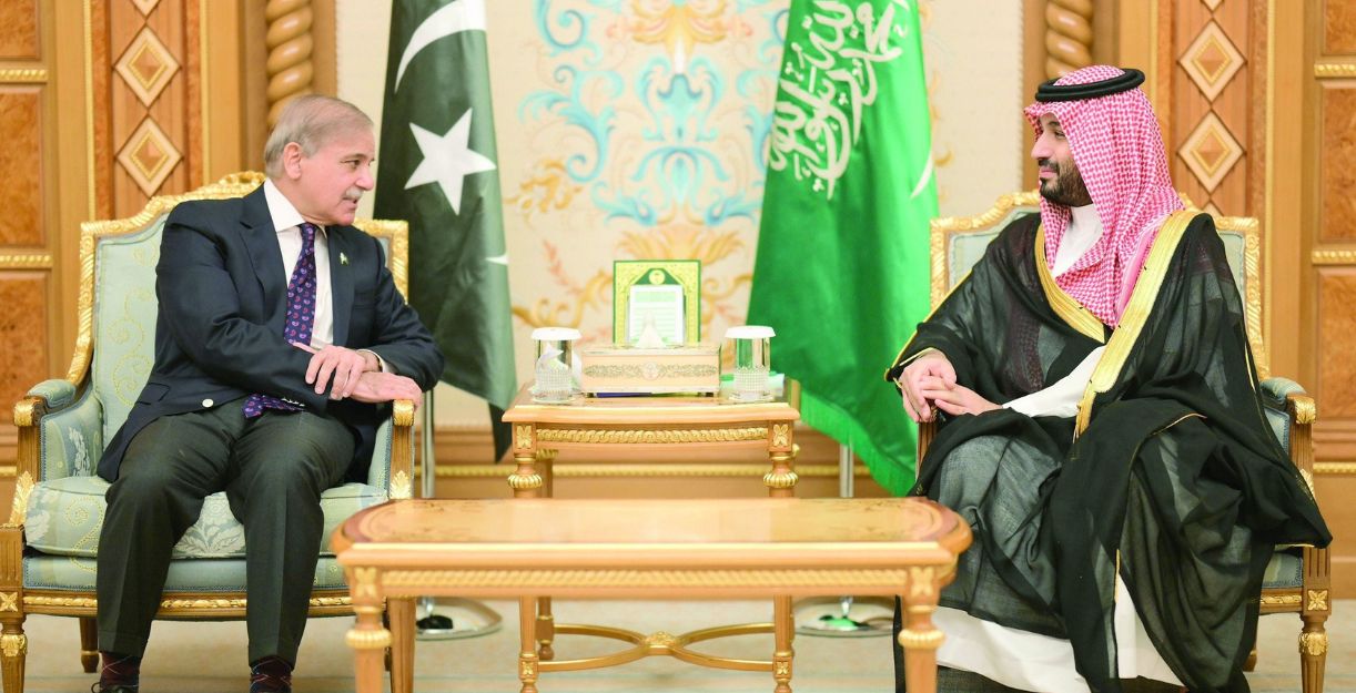 Prime Minister Shehbaz Sharif meets Saudi Crown Prince Moha­m­med Bin Salman on the sidelines of the Future Investment Initiative forum in Riyadh, on Tuesday.—APP